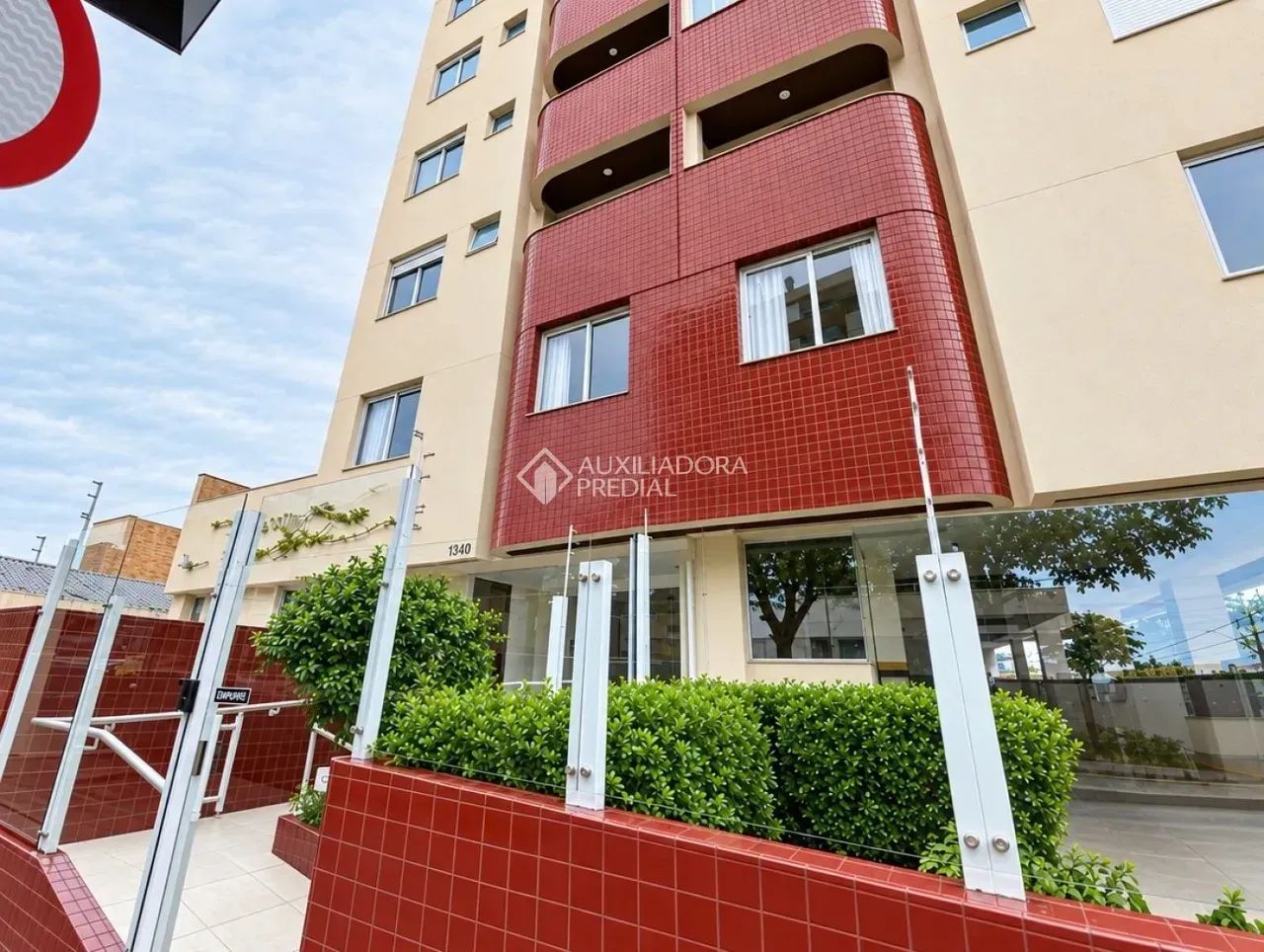 Cobertura 3 suítes e 2 vagas em Capoeiras Florianópolis