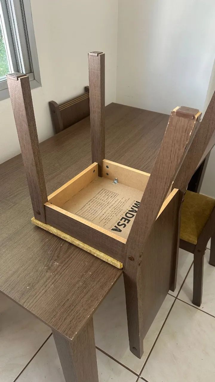 Mesa de Jantar 136x75cm com 3 cadeiras - Foto 4
