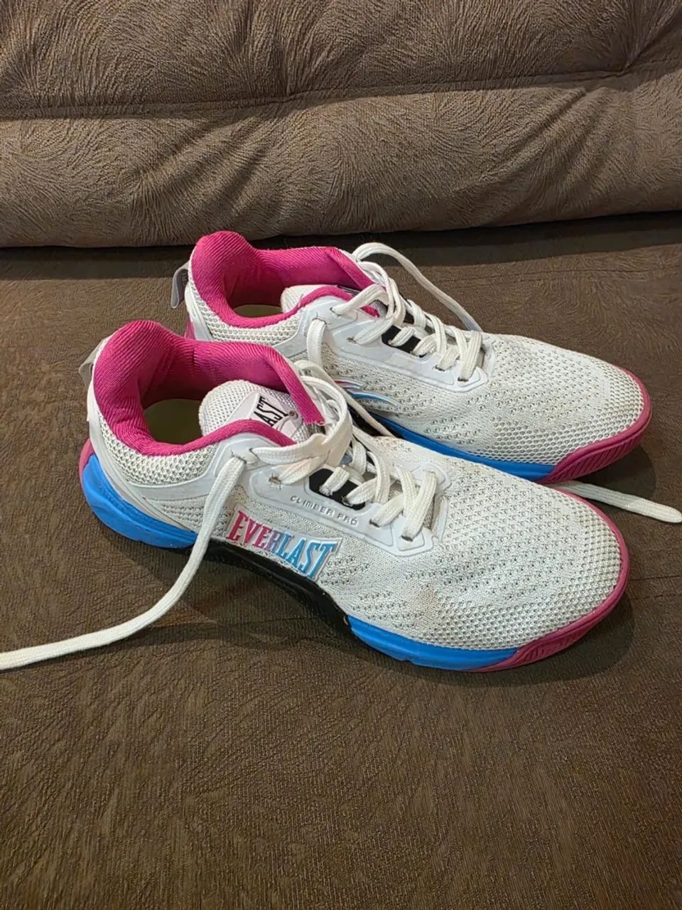 2 tênis da marca adidas e everest - Foto 4