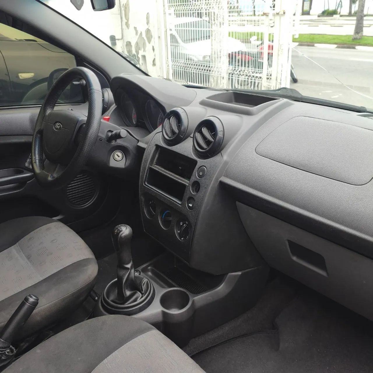 Ford Fiesta 1.0i 3p e 5p, foto 7 de 13