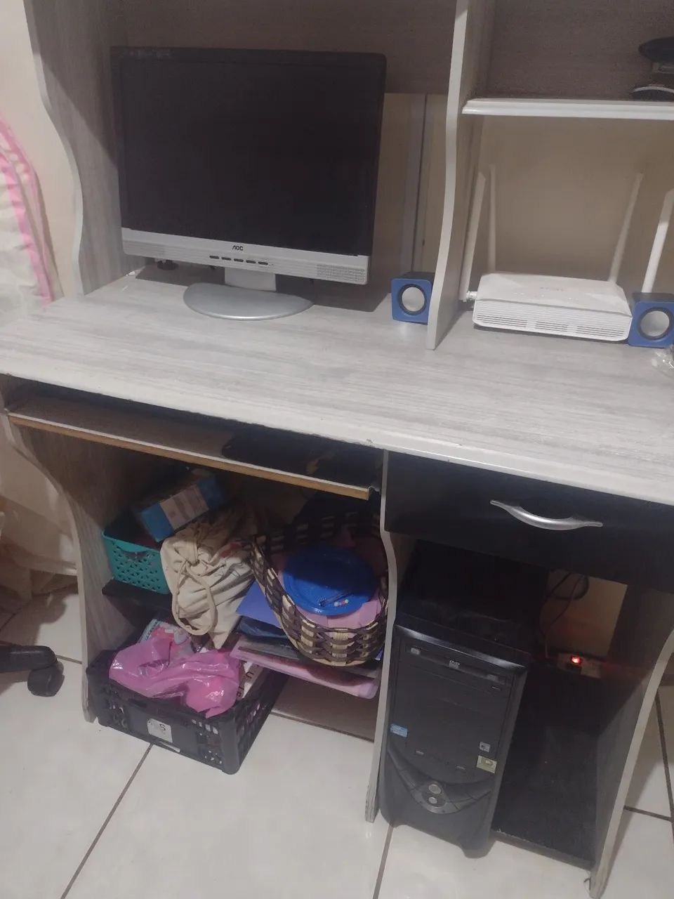 Vendo Computador Completo + Escrivaninha 