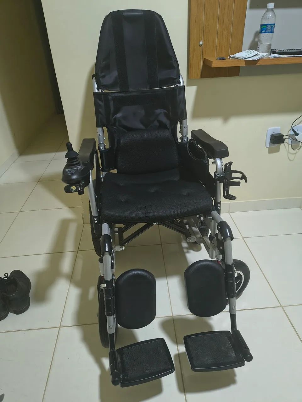 Cadeira de rodas motorizada  - Foto 3