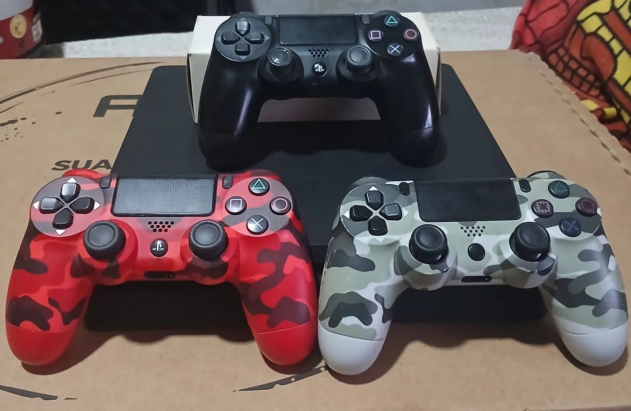 PS4 1TB + 3 CONTROLES + 9 JOGOS 