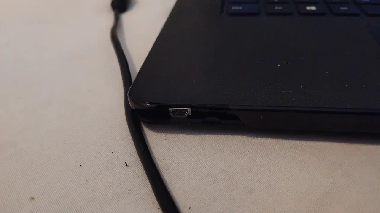 Notebook Dell com placa de vídeo, roda jogos!! - Foto 5