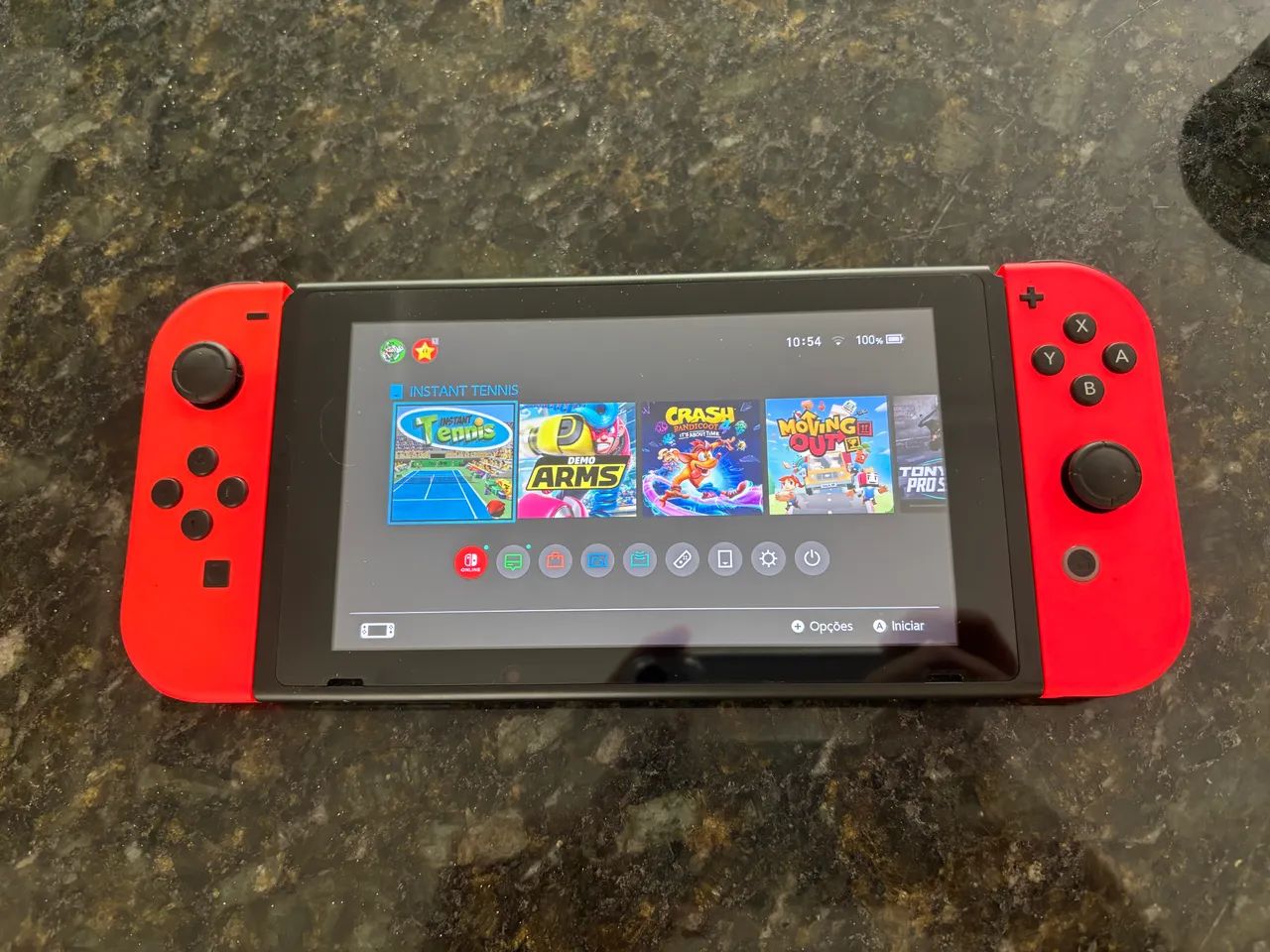 Nintendo switch + 2 controles + case