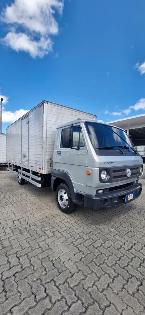 VW delivery 5.150 2015 com baú seco de 5.50 Extra !!!