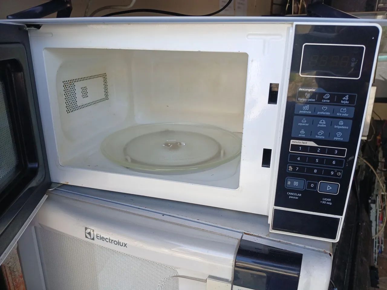 Microondas midea 20litros - Foto 2