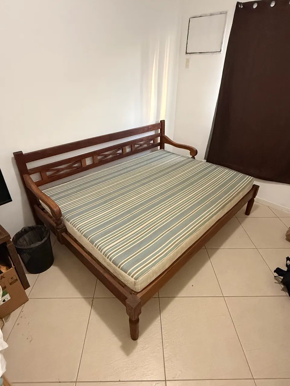 Sofa cama de madeira ou ?surubão? de madeira