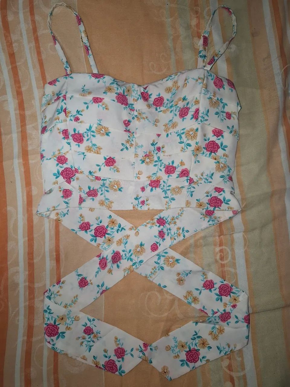 Cropped floral