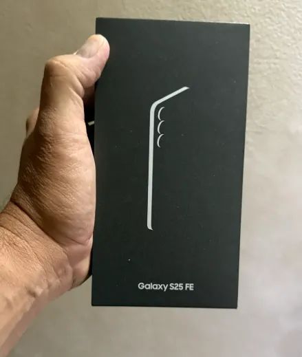 Celular Samsung S25 FE 256Gb LACRADO - Novo