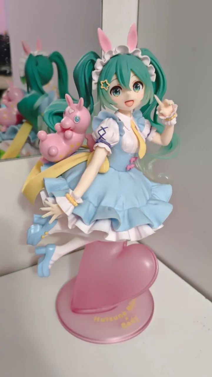 Hatsune Miku rowdy figure