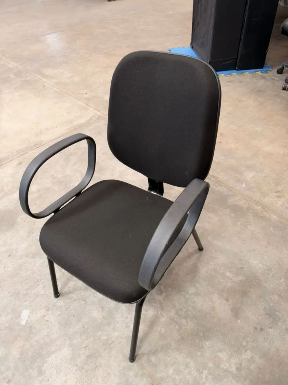 MEGA OFERTA: CADEIRA DIRETOR FIXA SEMI-NOVA - Foto 2