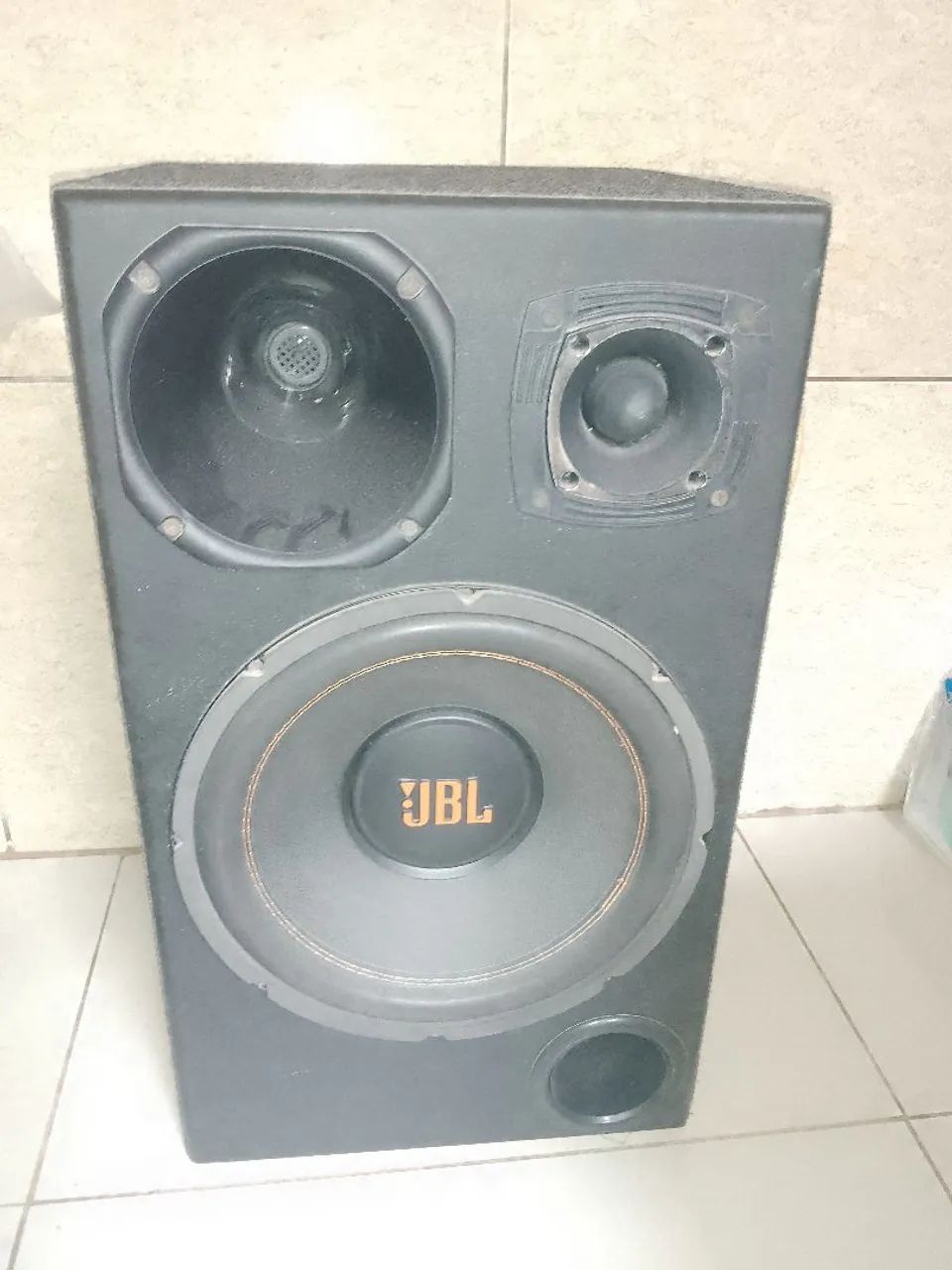 Caixa trio jbl 12 polegadas