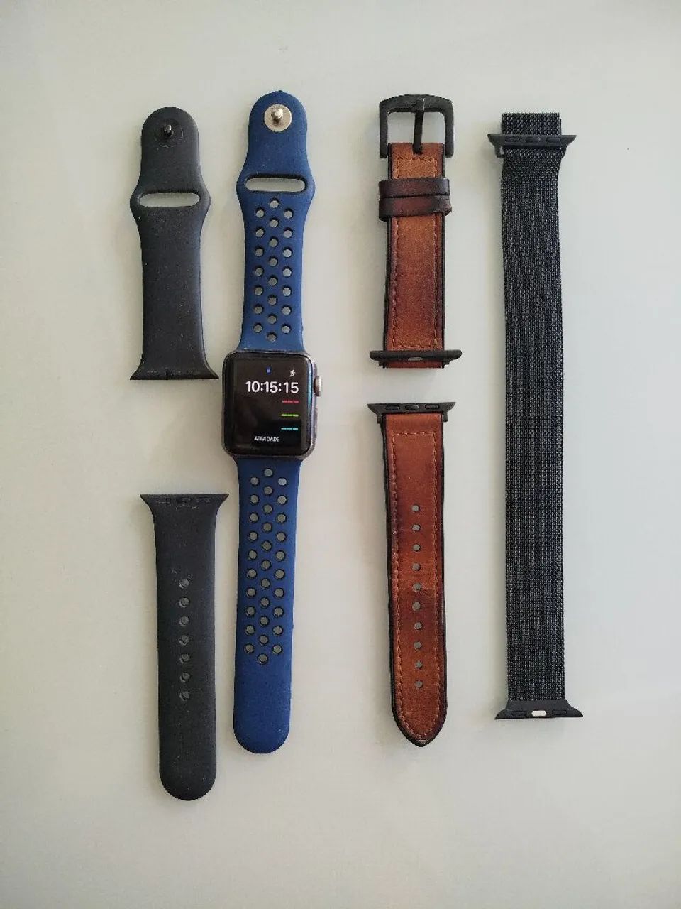 Apple Watch Série 3 38mm com pulseiras de brinde