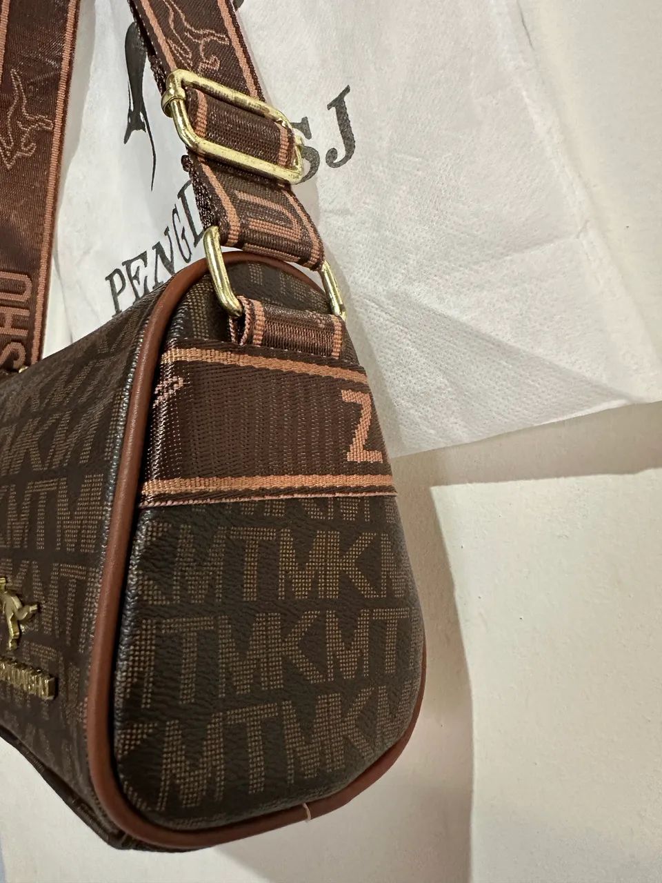 Bolsa de Ombro Alça Larga Marron  - Foto 2