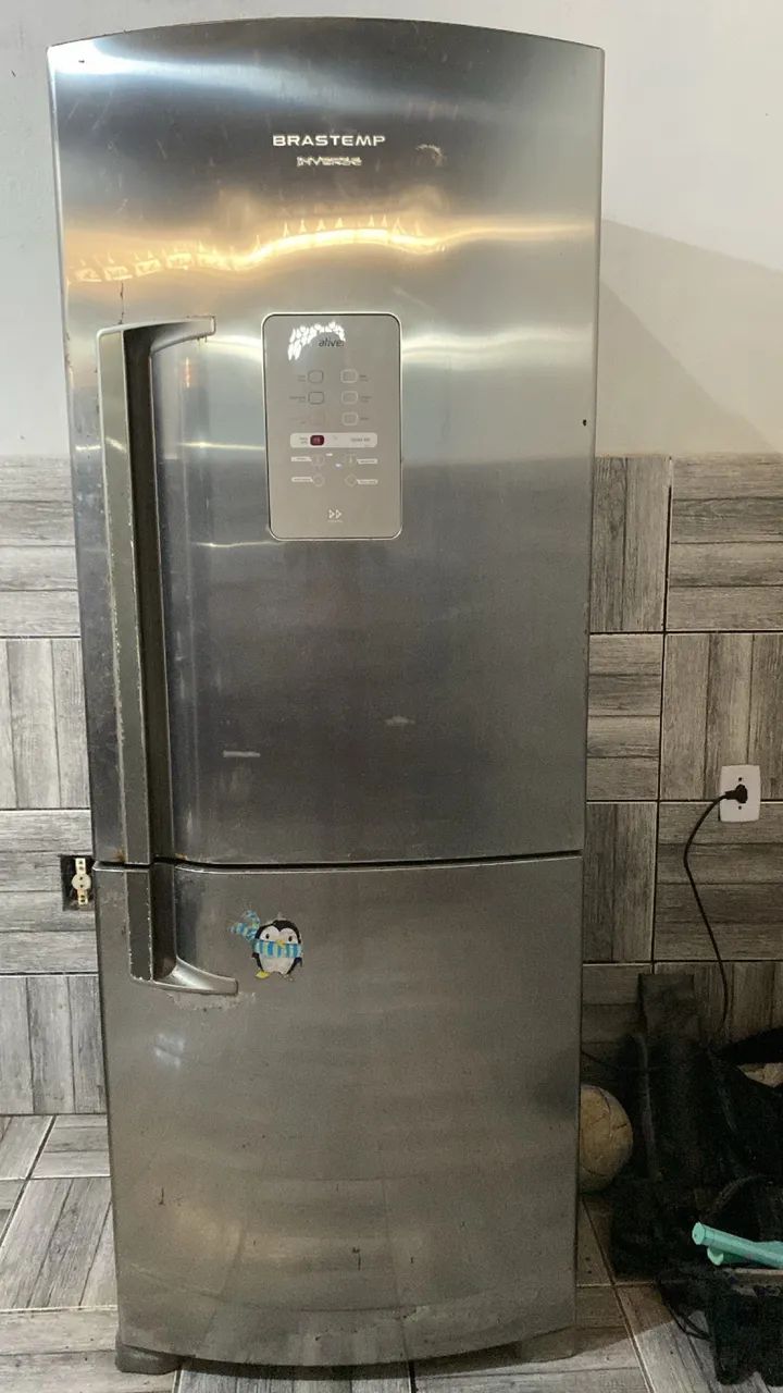 Vende-se geladeira BRASTEMP