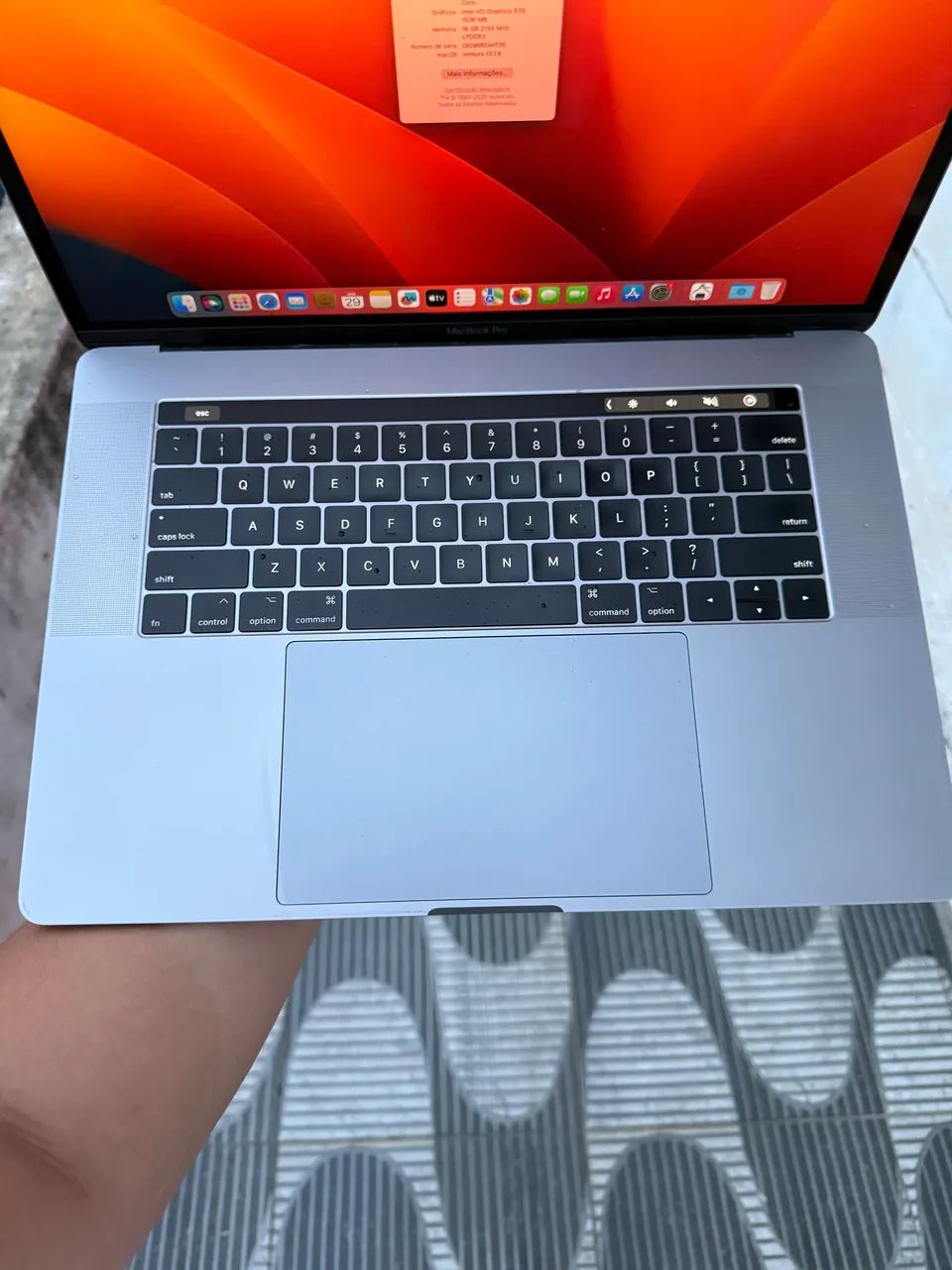 MacBook Pro 15 2017 - Core i7 | 16GB RAM | SSD 256GB | Radeon