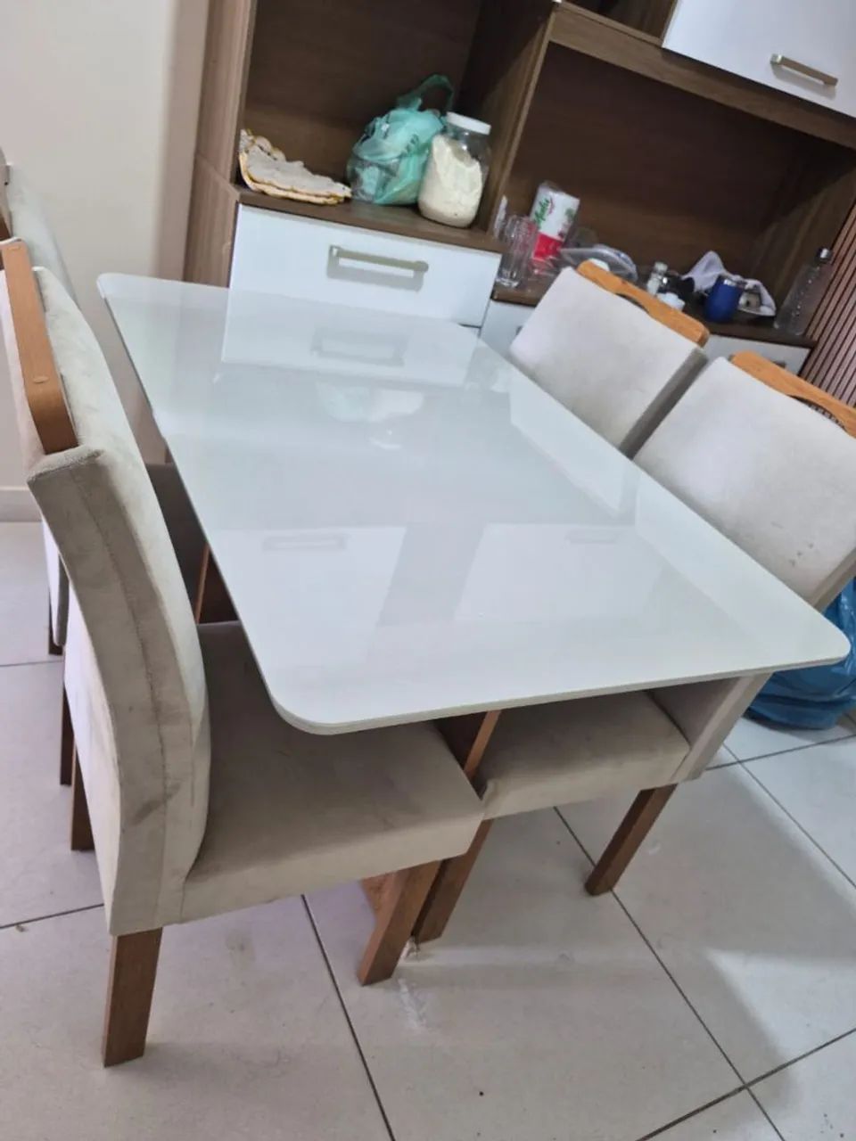 Mesa com 4 cadeiras  - Foto 3
