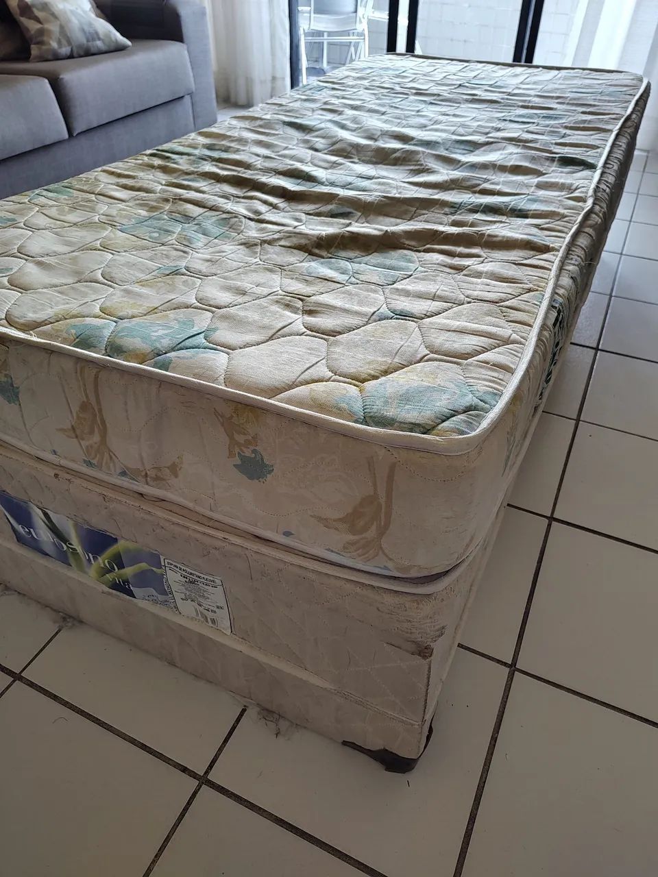 Cama Solteirão Usada + colchão  - Foto 4