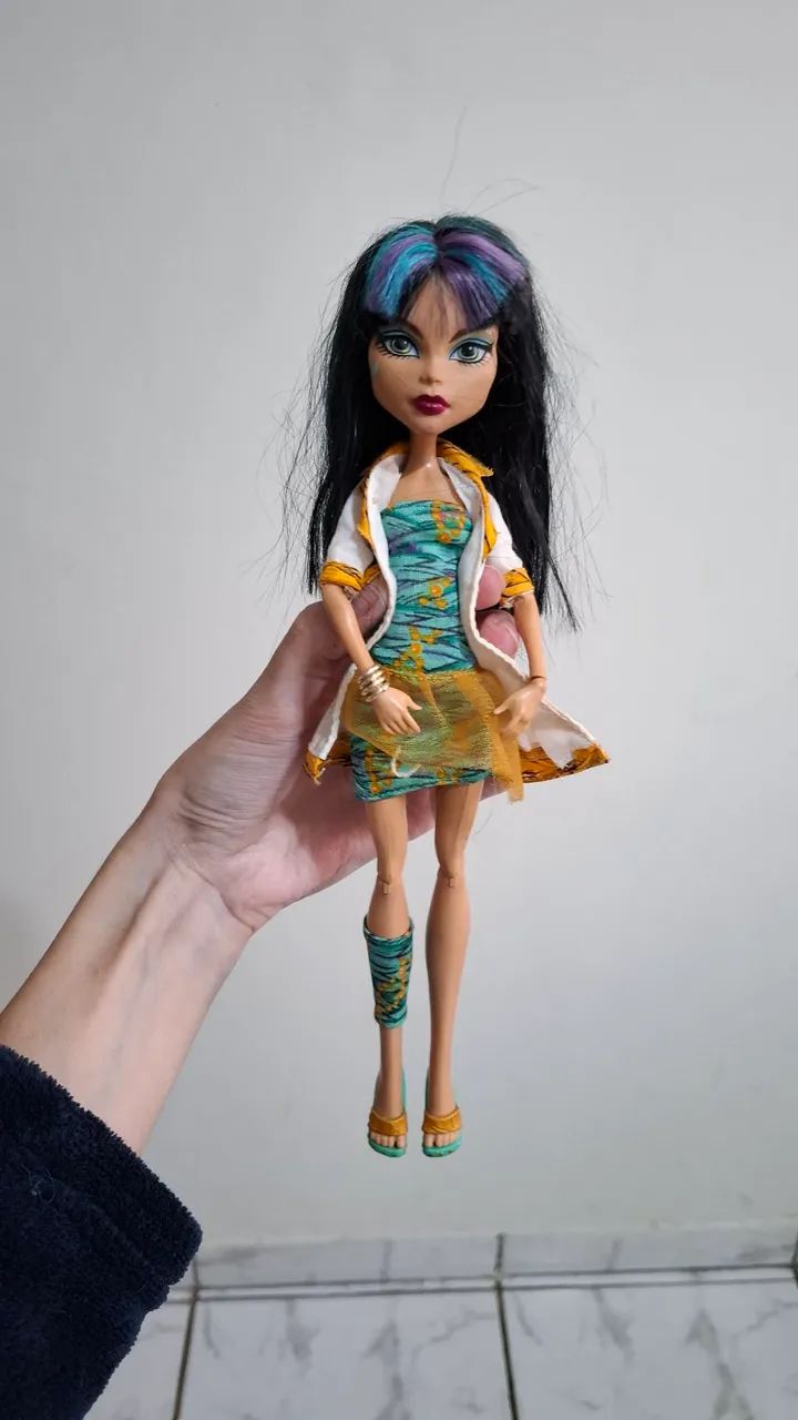 Cleo de Nile da linha Classroom Mad Science