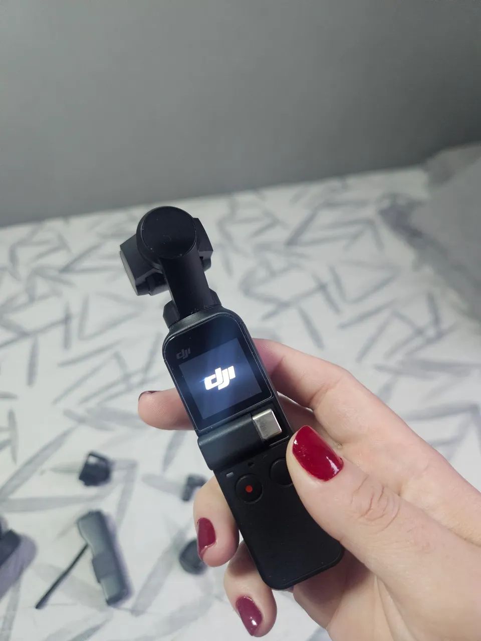 DJI Osmo Pocket 1 + Acessórios | Excelente Estado - Foto 2
