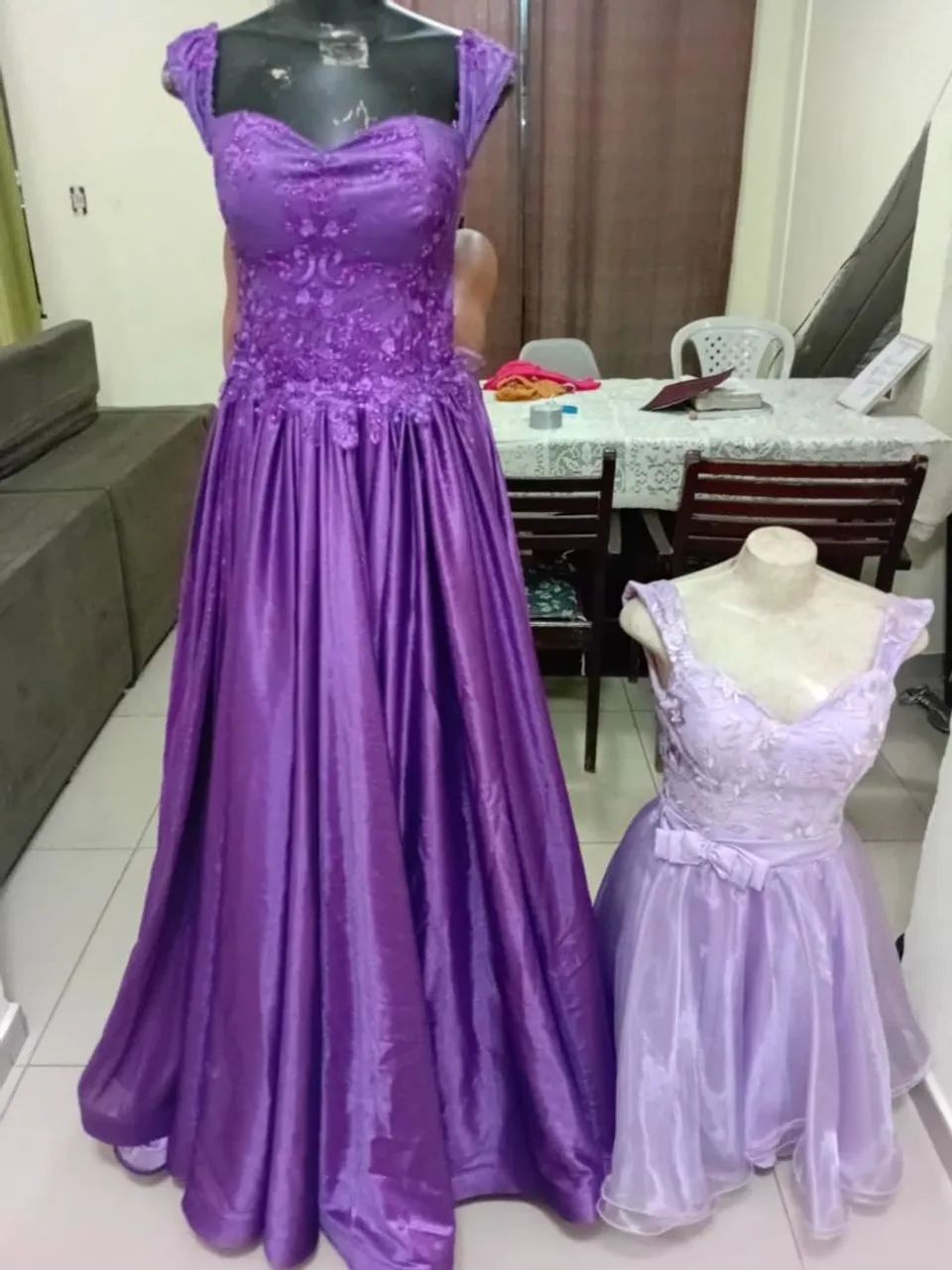 Vestido de Debutante ,+anagua de armação +vestido curto Lilás claro e ainda leva a coroa  - Foto 4