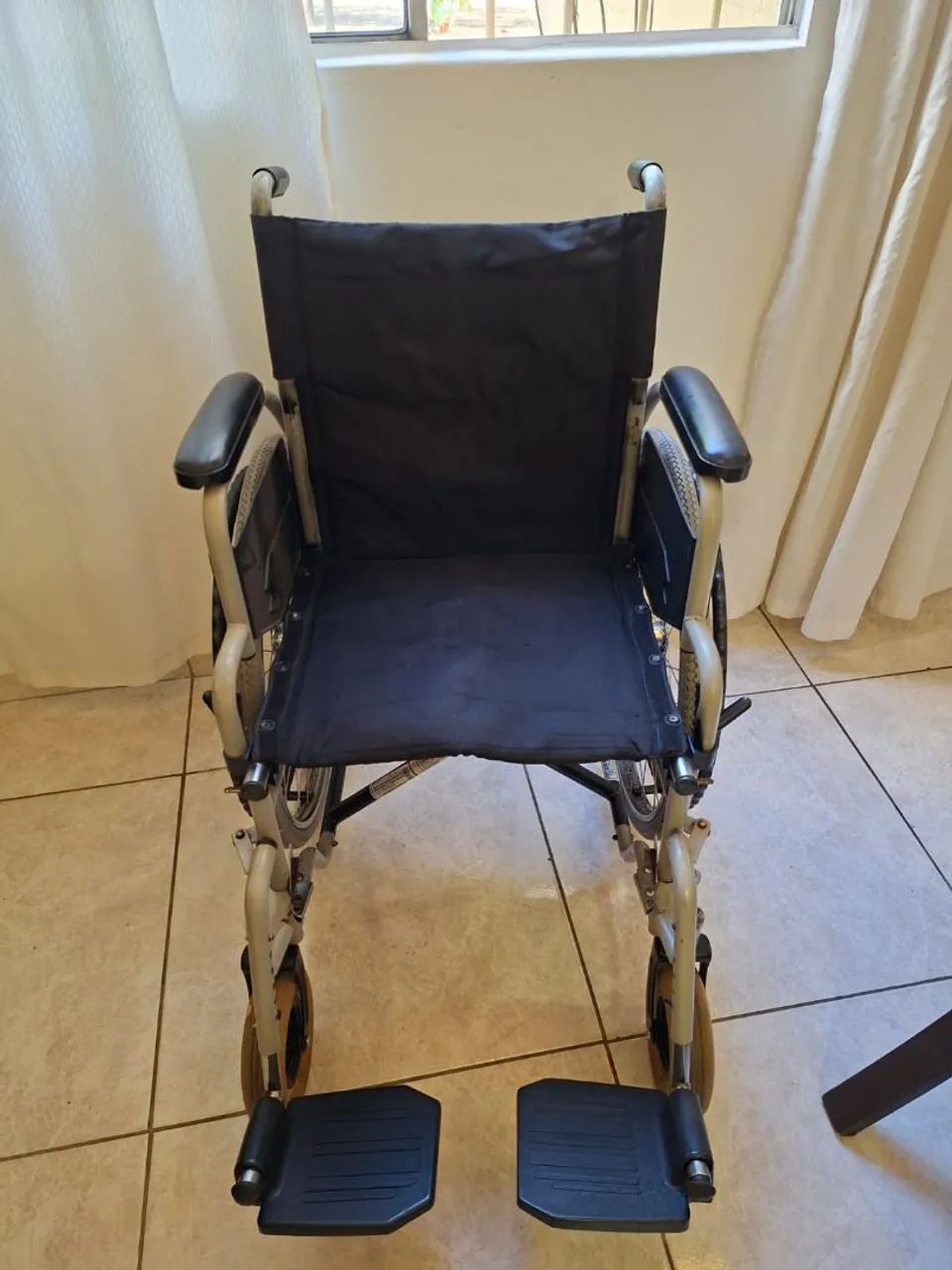 Cadeira de rodas - Foto 5