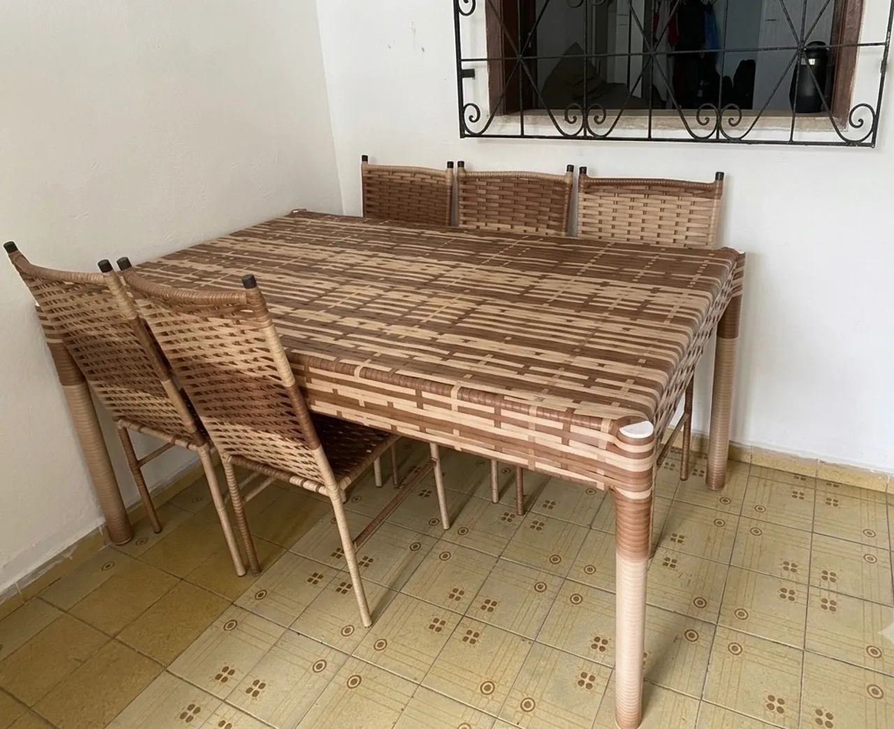 MESA DE JANTAR + 6 CADEIRAS ARTESENAL