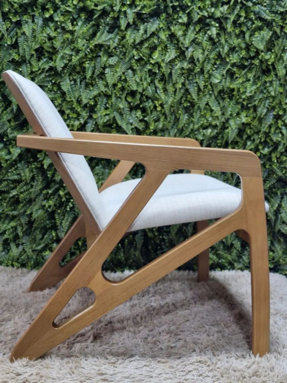 Poltrona Robusta 100% madeira maciça Nova a pronta entrega  - Foto 2
