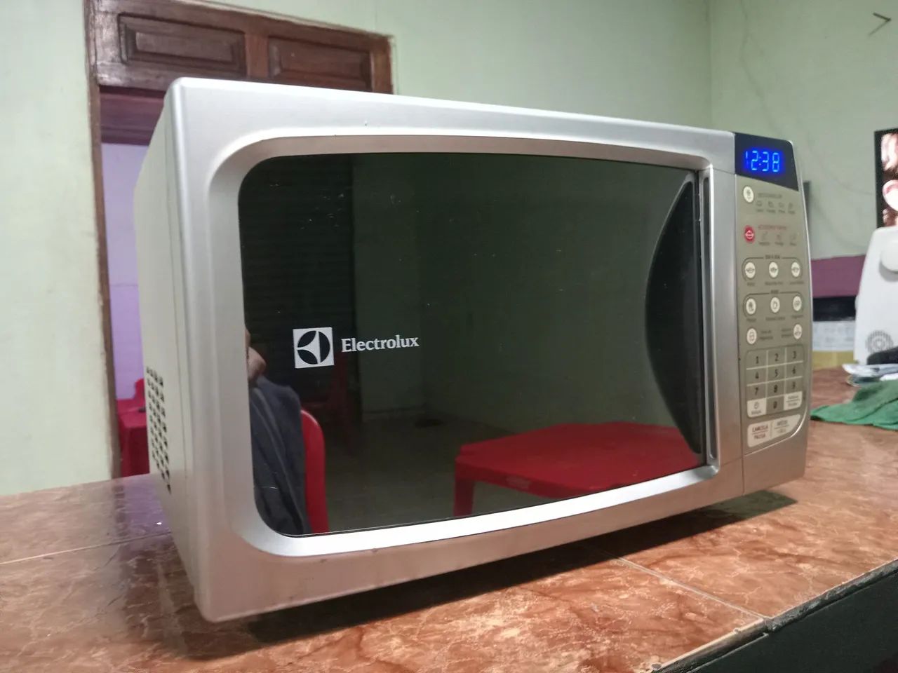 Vendo micro-ondas eletrolux  - Foto 5