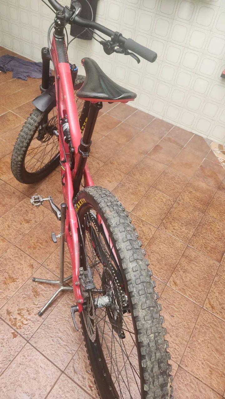 Vendo bike de  xc e enduro - Foto 3