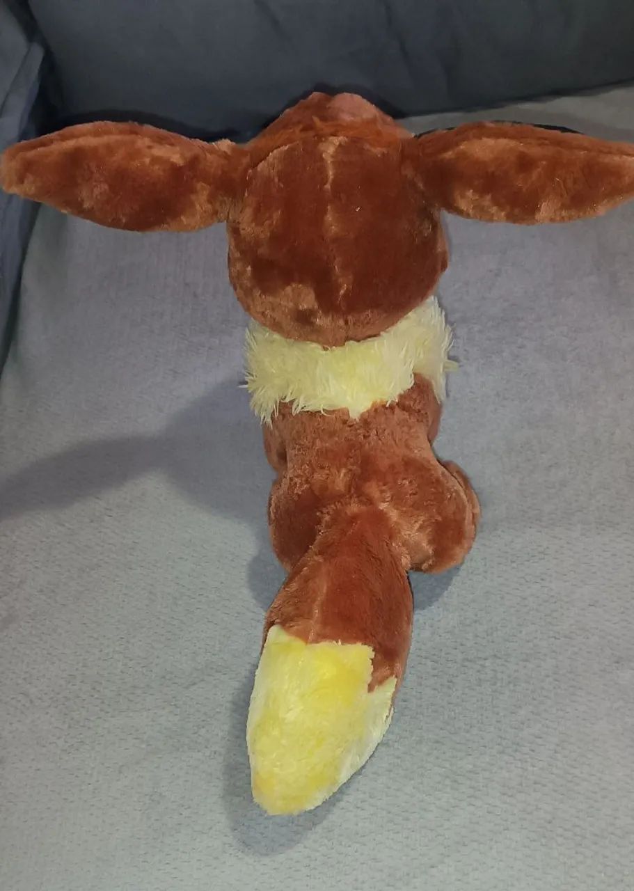 Pelúcia Pokémon Eevee  - Foto 3