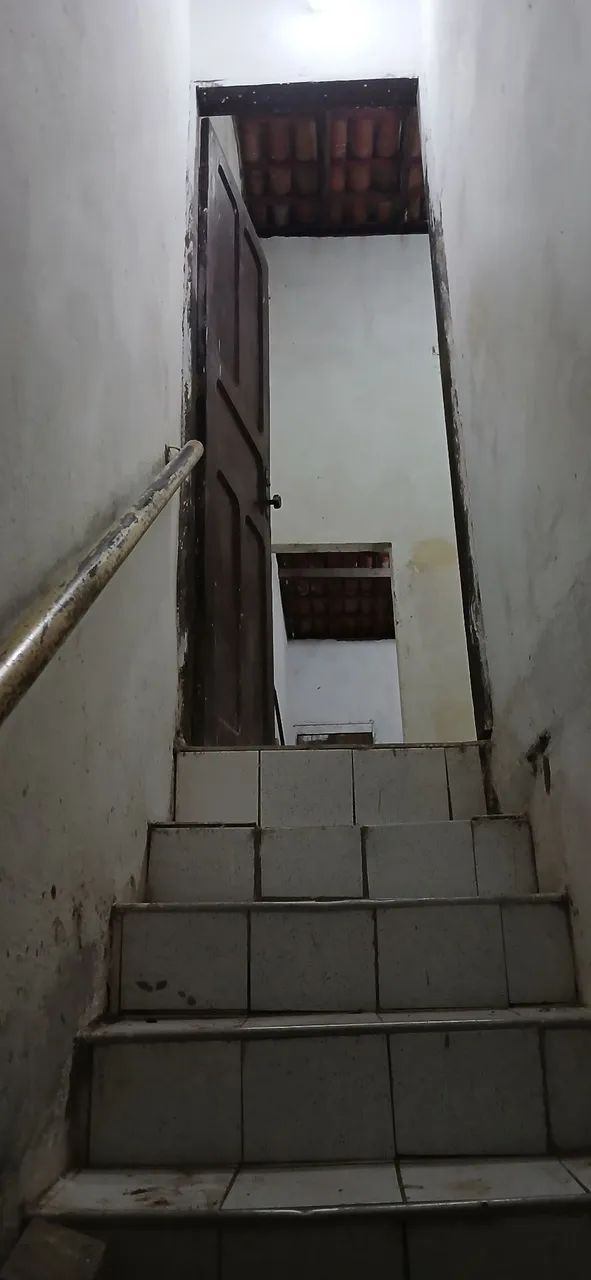DUAS CASAS (ENCIMA E EMBAIXO) VILA NO BAIRRO SERRINHA  - 65MIL - Foto 5