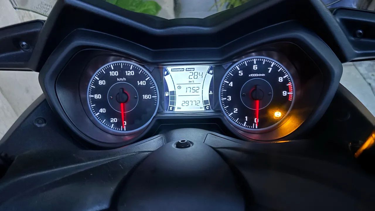 XMax 250 extremamente nova  - Foto 4