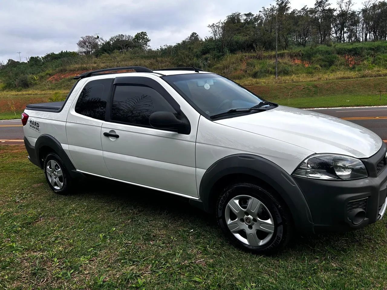 Fiat Strada Working Hard 1.4 Fire Flex 8V CD 2016 - Foto 5