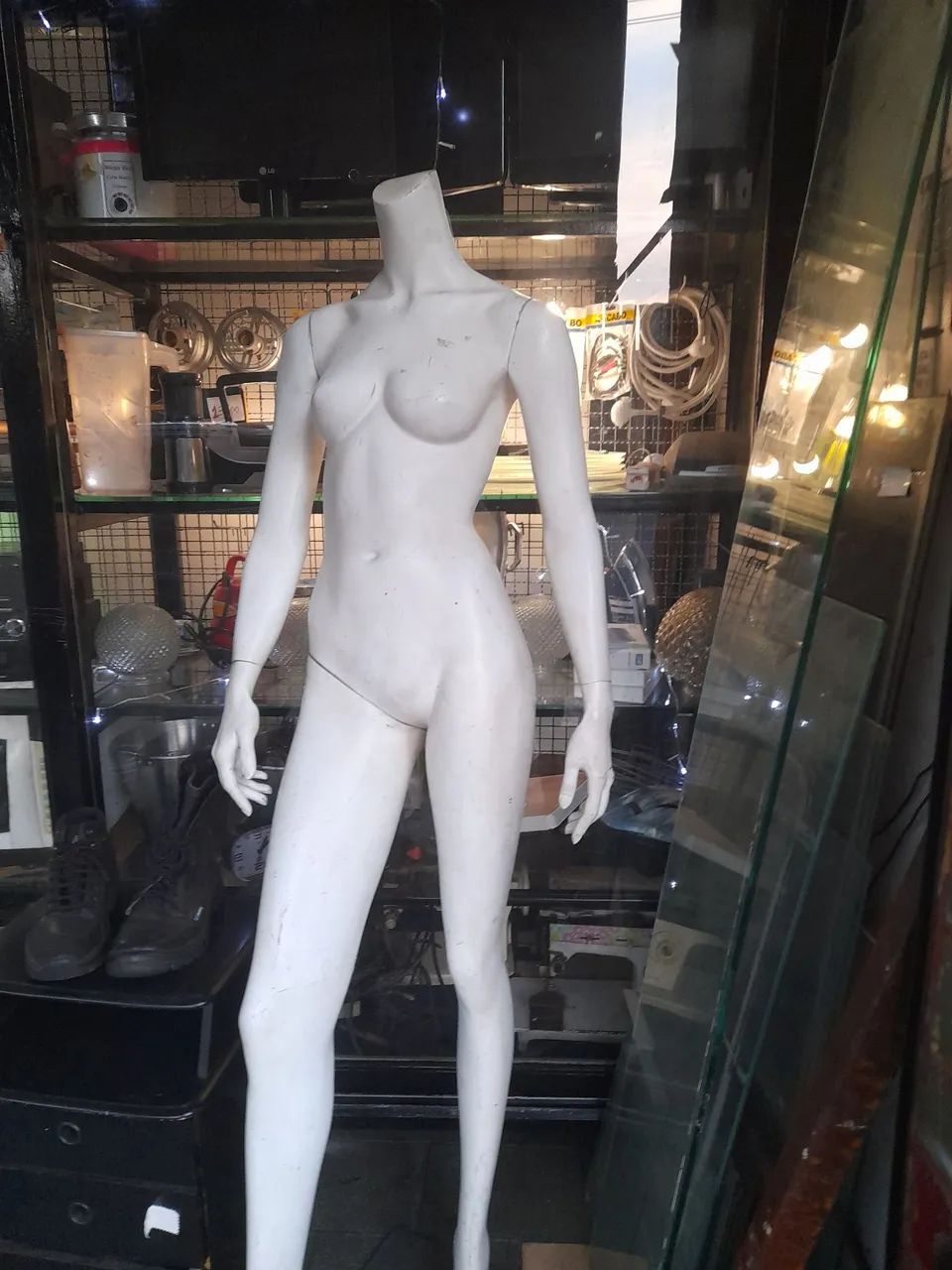 Maniquim - Foto 2