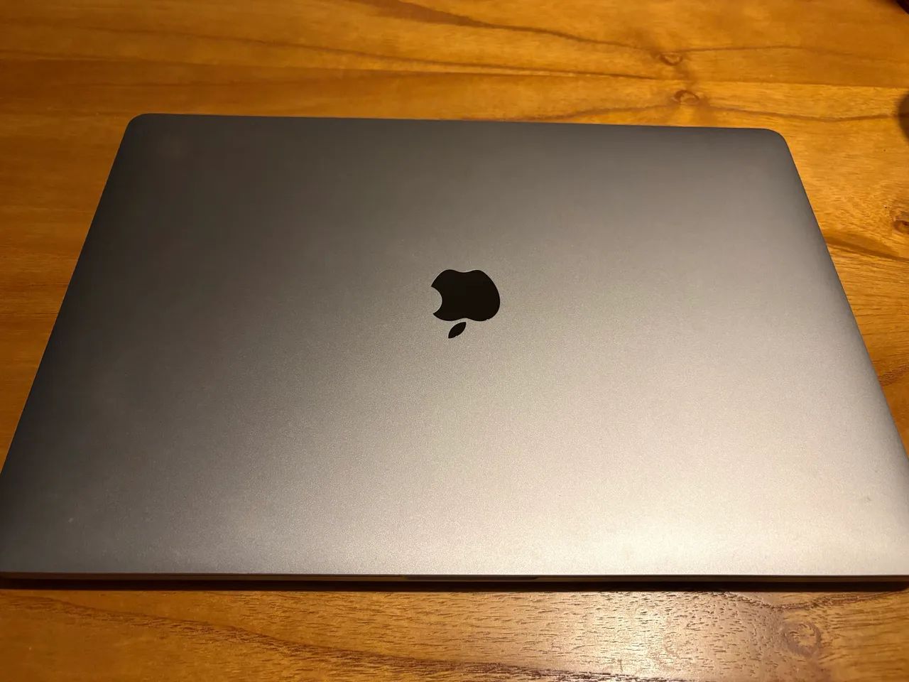 MacBook Pro i7 16 gb touchbar 