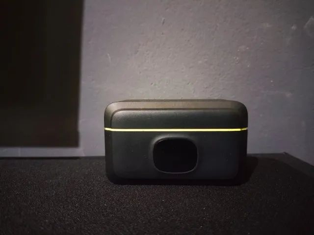 Microfone de Lapela J6 Original Sem Fio - USB-C + iPhone - Completo - Foto 2