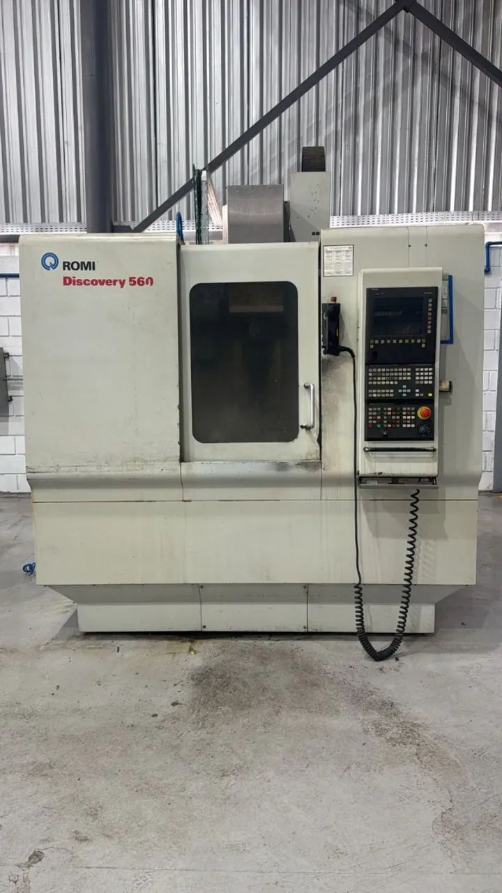 Centro de Usinagem CNC Discovery 560 Marca Romi 