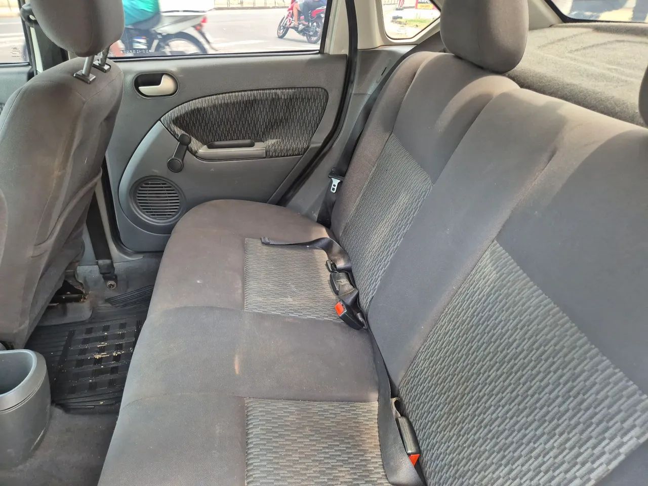 Ford Fiesta Sed. 1.6 8V Flex 4p, foto 9 de 16