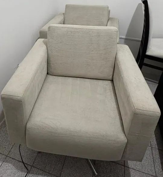 Poltronas Jacauna decorativas base giratória - Foto 5