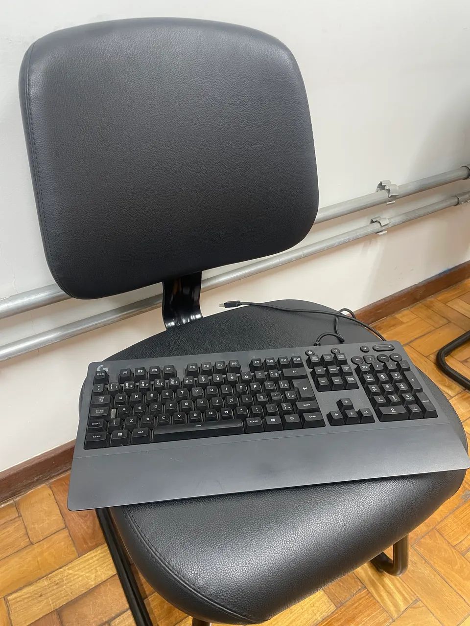 Teclado logitech G213 padrão ABNT2
