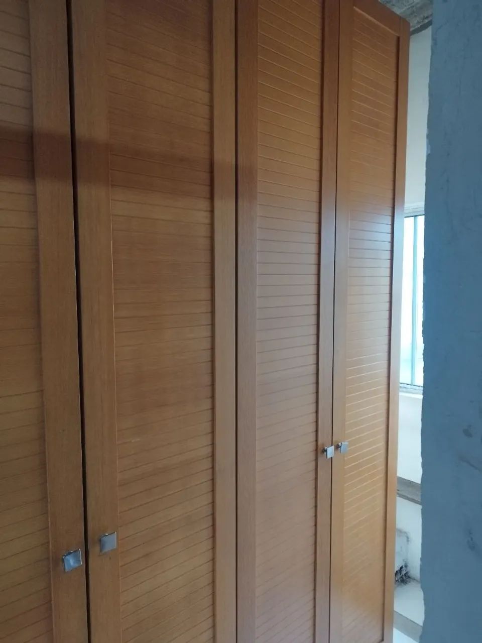 Guarda roupa e cômoda 