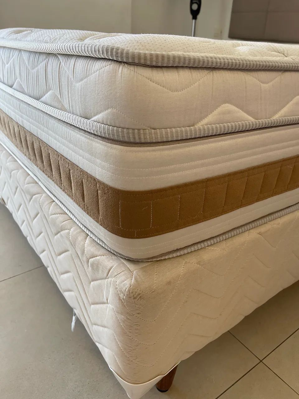 Cama Box Queen + Colchão Pró-Molas Sensitive Eurotop - Foto 2