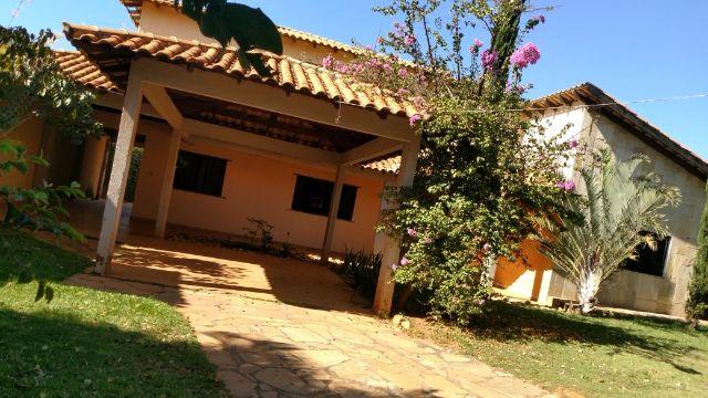 Sobrado em arniqueira 4 qts