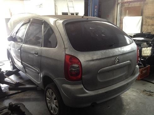 Sucata Desmontada para Peças - Citroen Picasso 2.0 16v Gasolina - Foto 3
