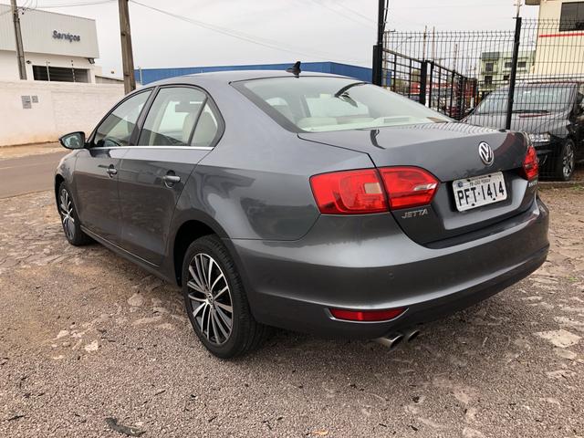 Abaixo da fipe veiculo de repasse jetta 2.0 TSI 2013 não pego troca não insista - Foto 3