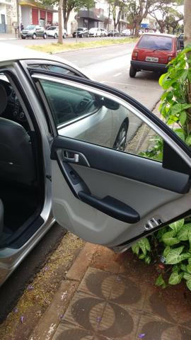 Cerato Prata 1.6 - Foto 14