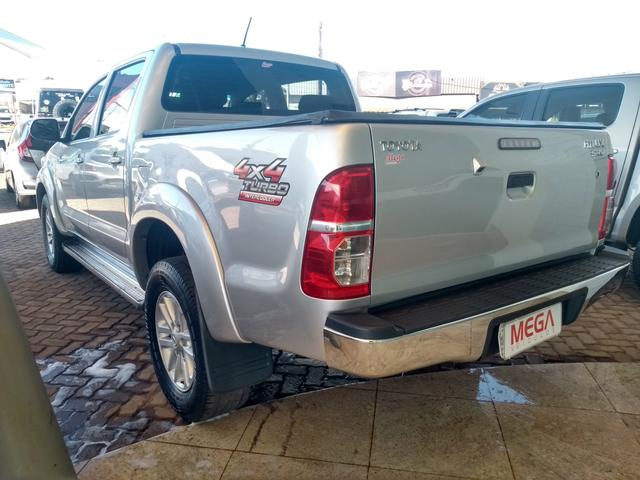 Toyota Hilux CD SRV 4x4 3.0 AUT TOP DE LINHA - Foto 6