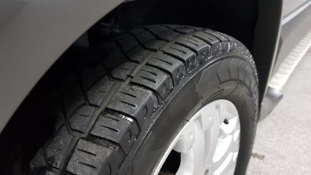 Fiat Doblò ADV , 6 lugares, muito nova - Foto 5